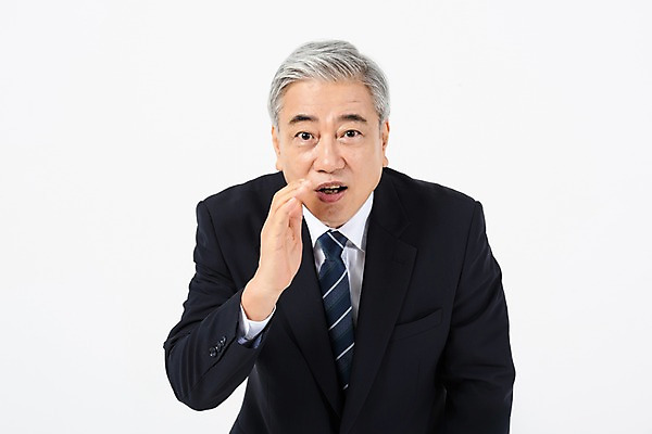 포토 JPG 스튜디오촬영 응시 노년 남자 비즈니스 CEO 실내 표정 말하기 이야기 한명 사람 정장 손짓 상반신 앞모습 한국인 직장인 비즈니스맨 60대 사장 흰배경 노인남자한명만 국내포토 직업 1 시선 옷 뷰포인트 백그라운드 모션 동양인 성인 내부 흰색 남자한명만 노인남자만 파일형식