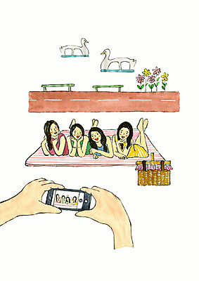 전신 PSD 계절 여자 엎드리기 여행 일러스트 수채화 사람 여러명 성인 신체부위 친구 스마트폰 소풍 사진촬영 봄 양손 추억 즐거움 돗자리 한강 봄소풍 소풍바구니 오리배 한강공원 성인여자만 국내일러스트 손 공원 감정 다수 컨셉 관계 모션 서울 핸드폰 스마트기기 야외활동 바구니 촬영 랜드마크 여자만 성인만 파일형식