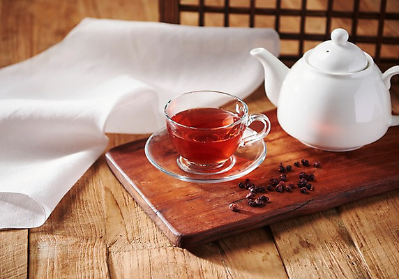 포토 JPG 스튜디오촬영 동양문화 전통 디저트 실내 건강 사람없음 건강관리 식탁보 보자기 차 전통차 찻잔 다도 찻주전자 나무도마 오미자 오미자차 전통문살 나무배경 국내포토 문화 음료 음식 백그라운드 주전자 잔 도마 관리 내부 목재 차_음료 예절 문살 파일형식 천_직물