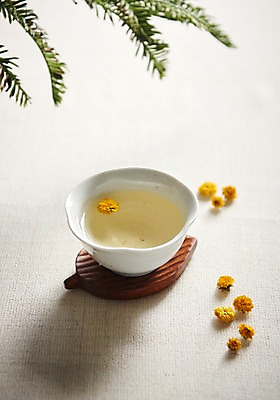 포토 JPG 스튜디오촬영 동양문화 나뭇잎 디저트 국화 실내 건강 누끼 사람없음 건강관리 차 전통차 찻잔 다도 국화차 국내포토 꽃 문화 음료 음식 잎 잔 관리 내부 차_음료 예절 파일형식