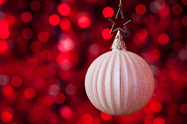 포토 JPG 해외이미지 계절 백그라운드 크리스마스 공 추상 휴가 기념 실내 따뜻함 선물 사람없음 장식 빨간색 빛 컬러풀 축제 어둠 희망 기쁨 흰색 축하 원형 은색 소프트포커스 12월 보케 열정 강렬 노엘 블러 특별함 해외포토 도형 기념일 감정 컬러 컨셉 무늬 촬영기법 내부 날짜 파일형식 이미지허브