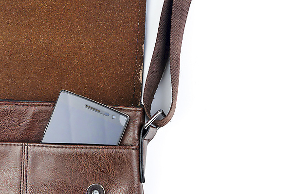 포토 JPG 해외이미지 손 디자인 옷 남자 여행 백그라운드 가방 비즈니스 손잡이 사람없음 스마트폰 핸드폰 갈색 유행 검은색 핸드백 짐 흰색 도시 비즈니스맨 지갑 던지기 우아함 작음 가죽 오브젝트 어깨 복고 수납 고립 스트랩 엘리먼트 스타일 해외포토 잡화 컬러 컨셉 모션 사람 신체부위 전자제품 스마트기기 직장인 크기 파일형식 이미지허브