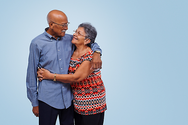 포토 JPG 해외이미지 라이프스타일 커플 여자 남자 행복 안경 백그라운드 가족 관계 남편 건강 사랑 미소 사람 성인 두명 흰색 아내 은퇴 히스패닉 리빙 돌봄 옛날 해외포토 잡화 감정 컬러 모션 표정 생활 파일형식 이미지허브