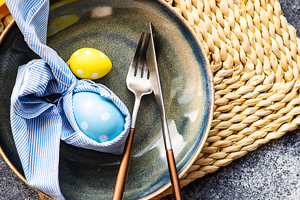 포토 JPG 해외이미지 나무 식기 접시 백그라운드 탁자 휴가 부활절 프레임 사람없음 초록색 파란색 세트 계란 축제 봄 시골 도자기 신용카드 둥지 4월 버드나무 설정 구성 파스텔톤 카피스페이스 미니멀리스트 해외포토 식물 계절 기념일 컬러 가구 금융 알 공백 날짜 파일형식 이미지허브