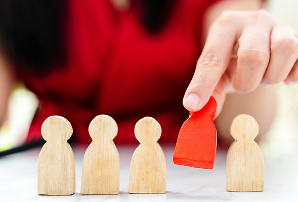 포토 JPG 해외이미지 직업 손 컨셉 비즈니스 관계 성공 노동자 사람 사람없음 목재 도전 성장 업무 비즈니스맨 그룹 선택 계획 대표 종업원 직원 경영자 리더 평가 자원 모집 개발 경영 고용 소셜 인원 채용 해외포토 나무 남자 재료 신체부위 구직 작업 직장인 파일형식 이미지허브