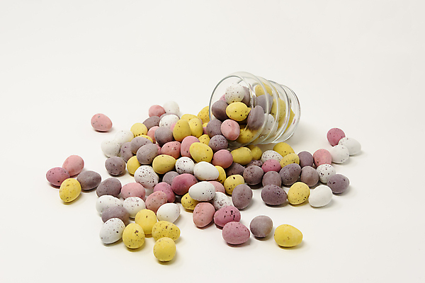 포토 JPG 해외이미지 전통 디자인 계절 행복 음식 분홍색 백그라운드 패턴 유리 휴가 디저트 부활절 사탕 선물 사람없음 장식 컵 컬러풀 노란색 쌓기 초콜릿 계란 보라색 봄 펼침 껍질 흰색 축하 대접 신선 점 항아리 그룹 달콤 엉킴 정상 설탕 질감 쏟아짐 자두 흙더미 고립 해외포토 식기 기념일 감정 컬러 컨셉 무늬 과일 모션 재질 알 흙 도자기 맛 파일형식 더미 이미지허브