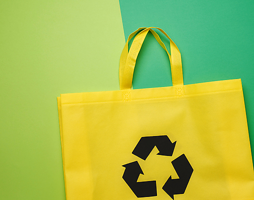 포토 JPG 해외이미지 실내 사람없음 자연보호 오브젝트 에코 에코백 초록배경 제로웨이스트 재활용표시 해외포토 백그라운드 가방 자연 표시 내부 초록색 환경 그린캠페인 재활용 보호 사회이슈 파일형식 이미지허브