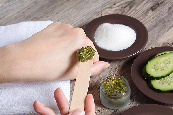 포토 JPG 해외이미지 백인 손 컨셉 신체 재료 휴식 오이 주택 건강 가면 사람없음 치료 수건 뷰티 스파 목욕 화장품 마사지 사발 어플리케이션 씻기 상품 손톱관리 설탕 피부 크림 에코 유기농 아로마 소금 주걱 스킨케어 아로마테라피 테라피 내추럴 돌봄 보습 위생관리 핸드메이드 비건 해외포토 서양인 웰빙 채소 의학 모션 주방용품 관리 건물 신체부위 위생용품 환경 청결 사기그릇 네일아트 채식주의자 파일형식 이미지허브