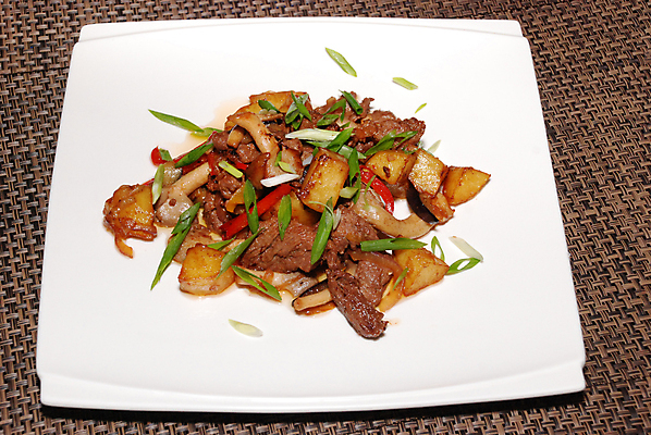 포토 JPG 해외이미지 전통 접시 음식 채소 감자 건강 육류 스테이크 요리 사람없음 목재 노란색 식당 검은색 식사 저녁식사 치킨 어둠 소고기 튀김 흰색 신선 고명 맛 그릴 강의 자르기 굽기 먹기 허브 슬라이스 레시피 후추 양고기 점심식사 백자 카피스페이스 해외포토 나무 식물 식기 컬러 컨셉 식재료 재료 모션 주방용품 서양음식 상점 공백 도자기 구이 향신료 닭고기요리 파일형식 이미지허브