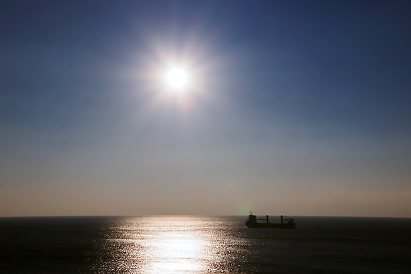 포토 JPG 해외이미지 구름 계절 모래 파도 바다 섬 여행 백그라운드 오렌지 자연 벽지 하늘 아침 날씨 휴가 휴식 풍경 사람없음 야외 빨간색 물 여름 파란색 빛 컬러풀 햇빛 태양 뷰티 반사 노란색 평화 일출 맑음 황혼 일몰 새벽 황금 저녁 휴양지 장면 내추럴 파라다이스 수평선 해외포토 주간 자연요소 컬러 컨셉 과일 노을 장소 야간 생태계 파일형식 이미지허브