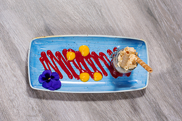 포토 JPG 해외이미지 전통 접시 꽃 음식 유리 딸기 디저트 건강 육류 요리 사람없음 장식 가로 빨간색 노란색 식당 식사 저녁식사 빵집 흰색 축하 신선 달콤 맛 먹기 크림 칼로리 점심식사 페스츄리 카피스페이스 해외포토 식물 식기 빵 컬러 컨셉 과일 식재료 모션 재질 상점 공백 파일형식 이미지허브