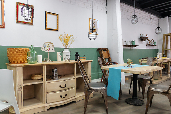 포토 JPG 해외이미지 라이프스타일 디자인 음료 가구 백그라운드 의자 비즈니스 사업가 탁자 실내 사람없음 내부 목재 장식 빛 상점 식당 방 수확 흰색 바 고급 우아함 소프트포커스 작음 계산대 천장 바리스타 카페테리아 소매 따뜻한음료 스타일 해외포토 나무 직업 컬러 생활용품 컨셉 농업 재료 촬영기법 생활 크기 파일형식 이미지허브