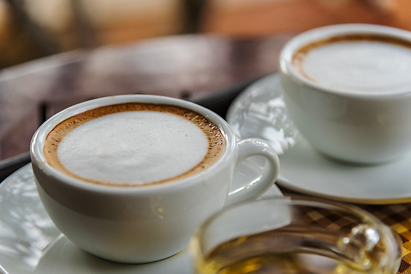 포토 JPG 해외이미지 라이프스타일 접시 커피 음료 음식 탁자 아침 서브 미술 사람없음 목재 장식 컵 갈색 우주 상점 주방 식당 검은색 어둠 거품 카페 우유 머그컵 수확 흰색 신선 뜨거움 액체 차 맛 아침식사 설탕 굽기 가득함 컵받침 책상 복고 아로마 향 카푸치노 카페테리아 에스프레소 라떼 양조 카페인 스타일 억울 해외포토 주간 나무 식기 감정 컬러 가구 컨셉 농업 재료 문화예술 유제품 생활 식사 구이 받침대 파일형식 이미지허브