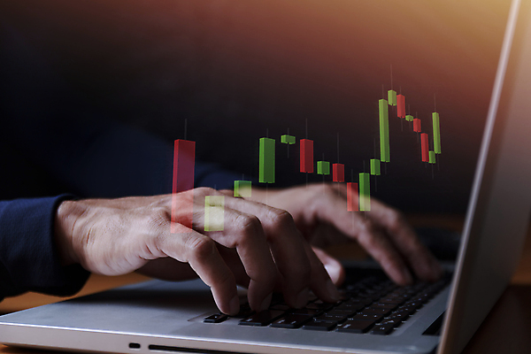 포토 JPG 해외이미지 직업 백그라운드 컨셉 돈 인터넷 비즈니스 통계 성공 그래프 관리 사람없음 금융 경제 노트북 컴퓨터 글로벌 사무실 디지털 스크린 자료 정보 성장 타이핑 비즈니스맨 네트워크 시장 닫기 주식 위험 분석 무역 보고서 외화 투자 인덱스 온라인 회계 개발 경영 마케팅 해외포토 남자 산업 모션 전자제품 직장인 재산 파일형식 이미지허브