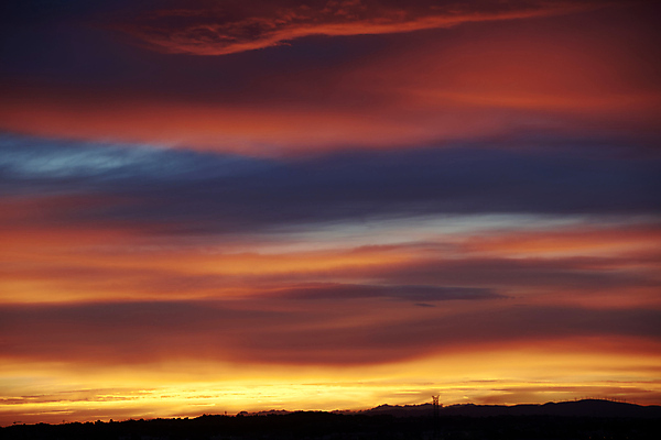 포토 JPG 해외이미지 구름 계절 백그라운드 오렌지 자연 벽지 하늘 아침 날씨 추상 기술 파노라마 풍경 사람없음 빨간색 여름 파란색 빛 세트 햇빛 태양 뷰티 노란색 일출 황혼 일몰 새벽 활발 분위기 황금 저녁 수분 천국 흐림 내추럴 오존 수평선 해외포토 주간 자연요소 컬러 컨셉 무늬 과일 촬영기법 노을 야간 생태계 파일형식 이미지허브