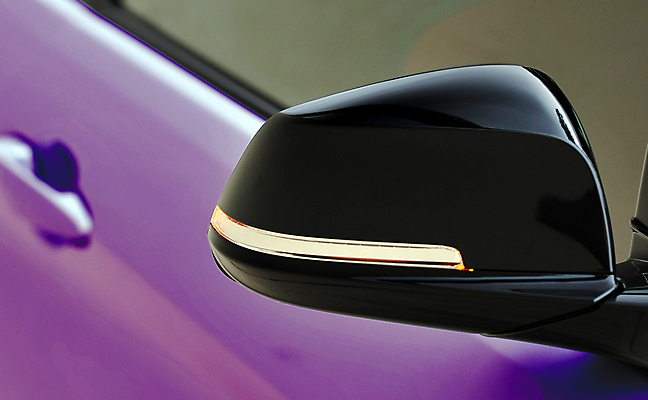 포토 JPG 해외이미지 모양 도로 여행 부분 창문 교통시설 자동차 거리 사람없음 야외 빛 거울 운전 차도 고급 소프트포커스 지시 땅 서비스 신호 해외포토 길 육상교통 교통 컨셉 모션 촬영기법 시설 파일형식 이미지허브