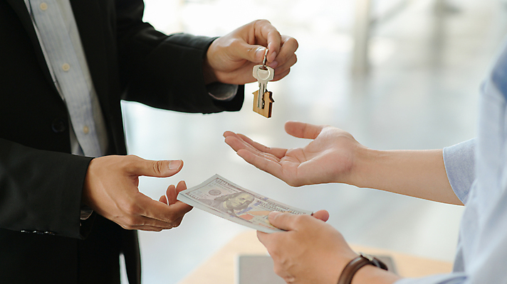 포토 JPG 해외이미지 커플 여자 비즈니스 가족 열쇠 부동산 주택 실내 관리 사람 앉기 사람없음 금융 사무실 판매 세일 저축 재산 플랫 구매 계획 상담원 중개인 고객 계약 문서 투자 결재 주인 보험 변호사 대출 렌탈 부동산중개인 진짜 소유 해외포토 직업 컨셉 관계 모션 내부 건물 경제 쇼핑 사무원 파일형식 이미지허브