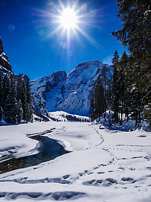 포토 JPG 해외이미지 구름 여행 백그라운드 겨울 자연 하늘 휴가 산 풍경 사람없음 파란색 뷰티 얼음 바위 고도 알프스 내추럴 절정 해외포토 자연요소 계절 유럽 컬러 돌_바위 생태계 파일형식 이미지허브