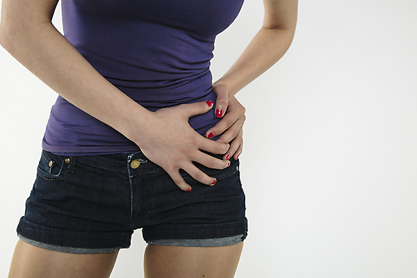 포토 JPG 해외이미지 백인 손 여자 스트레스 건강 한명 서기 사람 옆모습 머리 고통 회색 질병 엉덩이 자르기 허리 척추 관절염 관절 땀 노력 문제 긴장 고립 고관절 해외포토 서양인 1 감정 뷰포인트 컬러 의학 모션 뼈 신체부위 파일형식 이미지허브