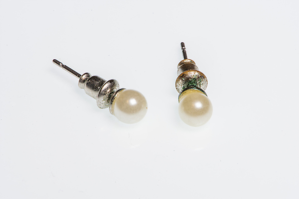 포토 JPG 해외이미지 옷 여자 장신구 여러명 사람없음 장식 컬러풀 뷰티 유행 귀걸이 쌍 화려 황금 고급 우아함 은색 보석 구슬 깃털 흰배경 동쪽 부족 고립 팬던트 핸드메이드 히피 해외포토 컬러 다수 백그라운드 컨셉 사람 흰색 광석 방향 파일형식 이미지허브