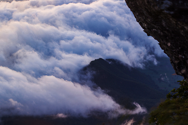 포토 JPG 해외이미지 나무 구름 계절 여행 백그라운드 컨셉 지도 일러스트 비즈니스 텍스트 태국 자연 하늘 추상 산 함께함 풍경 사람없음 야외 초록색 여름 파란색 단어 빛 뷰티 환경 자유 흰색 가리킴 숲 사인 긍정 내추럴 해외포토 자연요소 식물 문자 아시아 컬러 무늬 손짓 생태계 파일형식 이미지허브