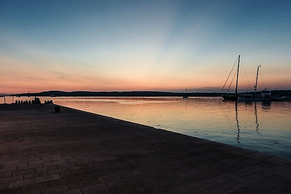 포토 JPG 해외이미지 바다 하늘 사람없음 야외 일몰 야간 조선소 해외포토 자연요소 산업 노을 파일형식 이미지허브