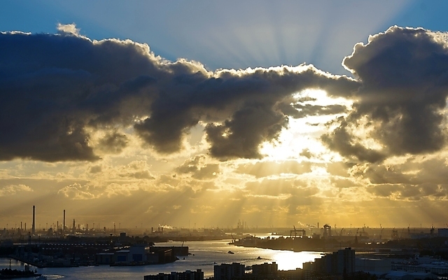 포토 JPG 해외이미지 주간 하늘 사람없음 야외 노을 일몰 조선소 산업시설 산업현장 빛무리 해외포토 자연요소 산업 빛 파일형식 이미지허브