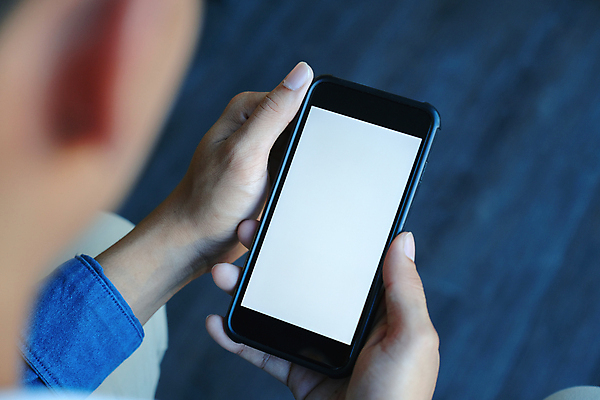 포토 JPG 해외이미지 라이프스타일 손 남자 백그라운드 컨셉 인터넷 비즈니스 통신 손가락 모바일 거리 세포 사람 사람없음 야외 스마트폰 핸드폰 디지털 스크린 공백 장비 터치 흰색 잡기 도시 비즈니스맨 메시지 닫기 무선전화기 전화기 스마트 보케 터치스크린 힙스터 해외포토 패션 컬러 모션 생활 신체부위 전자제품 스마트기기 직장인 파일형식 이미지허브