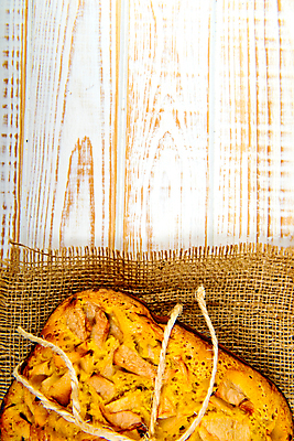 포토 JPG 해외이미지 전통 행복 음식 조각 백그라운드 컨셉 과일 벽지 탁자 휴가 디저트 주택 건강 요리 사람없음 목재 케이크 주방 식사 빵집 흰색 축하 신선 뜨거움 황금 달콤 맛 아침식사 사과 정상 설탕 굽기 먹기 오브젝트 질감 내추럴 고립 핸드메이드 카피스페이스 해외포토 나무 감정 컬러 가구 재료 모션 건물 상점 공백 구이 파일형식 이미지허브