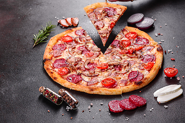 포토 JPG 해외이미지 전통 음식 조각 백그라운드 토마토 채소 탁자 치즈 피자 패스트푸드 육류 요리 사람없음 목재 식당 식사 저녁식사 버섯 이탈리아 껍질 시골 뜨거움 소시지 닫기 이탈리아음식 맛 정상 굽기 허브 속도 매움 햄 레시피 후추 바질 모짜렐라치즈 살라미 페퍼로니 해로움 핸드메이드 해외포토 나무 식물 유럽 가구 컨셉 식재료 재료 모션 유제품 서양음식 상점 가공식품 인스턴트 구이 향신료 파일형식 이미지허브