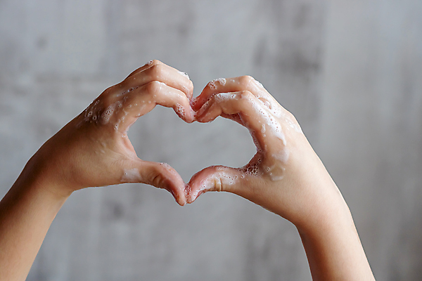 포토 JPG 해외이미지 손 사랑 신체부위 청결 하트 보여주기 손하트 해외포토 모양 감정 모션 사람 손짓 위생 파일형식 이미지허브