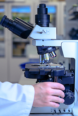 포토 JPG 해외이미지 직업 산업 과학 컨셉 건강 병원 현미경 실험 사람없음 전자제품 스터디 약 기계 장비 의사 실험실 바이러스 질병 생명공학 연구원 과학자 분석 묘사 생물학 감염 미생물 발견 조제 혁명 개발 화학물질 화학자 해외포토 교육 의학 생물 실험기구 학습 의료진 화학 만들기 학자 파일형식 이미지허브