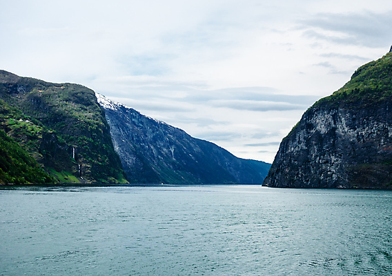 포토 JPG 해외이미지 나무 구름 유럽 바다 여행 자연 하늘 산 노르웨이 풍경 경사 사람없음 야외 물 여름 강 골짜기 절벽 바위 만 황무지 숲 언덕 산등성이 흐림 내추럴 스칸디나비아 울퉁불퉁 해외포토 자연요소 식물 계절 나라 날씨 돌_바위 생태계 파일형식 이미지허브