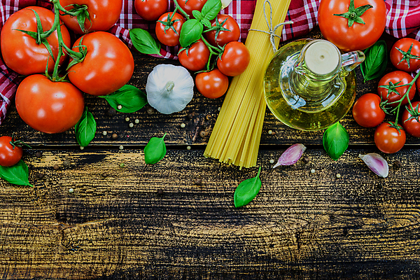 포토 JPG 해외이미지 전통 음식 백그라운드 다이어트 토마토 채소 탁자 파스타 건강 마늘 스파게티 요리 사람없음 목재 장식 빨간색 주방 식당 숟가락 식사 저녁식사 이탈리아 수확 흰색 시골 신선 정상 지중해 허브 유기농 올리브 후추 성분 바질 내추럴 옛날 채식주의자 해외포토 나무 식물 웰빙 열매 유럽 바다 컬러 가구 농업 재료 서양음식 수저 상점 향신료 채식 파일형식 이미지허브