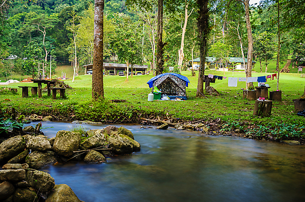 포토 JPG 해외이미지 나무 공원 호수 여행 백그라운드 잎 밭 자연 아침 휴가 휴식 산 텐트 사람없음 야외 목재 초록색 물 파란색 빛 강 햇빛 태양 캠핑 시골 숲 강가 캠핑장 장면 지역 암초 내추럴 해외포토 주간 자연요소 식물 공공시설 컬러 컨셉 농업 재료 레저 캠핑도구 생태계 파일형식 이미지허브