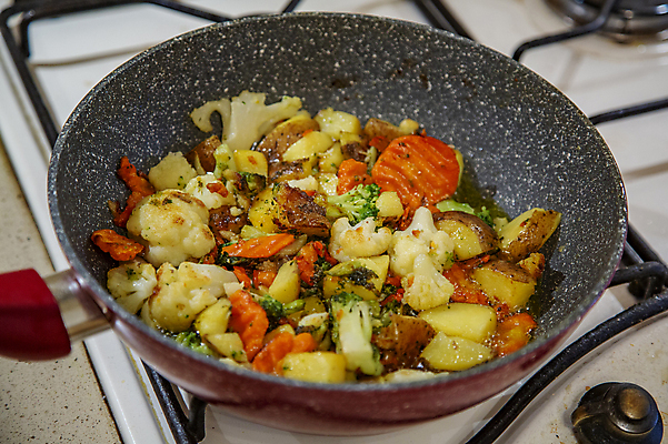 포토 JPG 해외이미지 접시 음식 백그라운드 다이어트 채소 감자 건강 요리 씨앗 사람없음 주방 식사 당근 튀김 신선 고명 프라이팬 닫기 혼합 브로콜리 먹기 유기농 내추럴 바이오 채식주의자 핸드메이드 해외포토 식물 식기 웰빙 모션 주방용품 뿌리채소 채식 파일형식 이미지허브