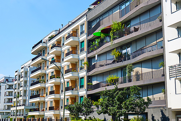 포토 JPG 해외이미지 나무 외관 공원 건축양식 하늘 부동산 아파트 주택 건설업 독일 사람없음 건물 파란색 맑음 고층빌딩 블록 발코니 흰색 도시 시장 재산 고급 땅 투자 콘도 베를린 연립주택 개발 공동주택 땅바닥 뮌헨 해외포토 식물 건축물 공공시설 건축 유럽 산업 컬러 컨셉 비즈니스 숙소 날씨 바닥 빌딩 금융 파일형식 이미지허브