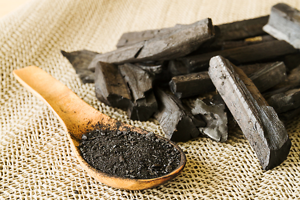 포토 JPG 해외이미지 조각 백그라운드 건조 요리 사람없음 목재 숟가락 검은색 어둠 뜨거움 가루 굽기 오브젝트 벽난로 연료 파운드 숯 덩어리 내추럴 데오드란트 연소 깨짐 석탄 재 점화 화상 해외포토 나무 컬러 컨셉 돈 재료 수저 상처 구이 파일형식 이미지허브