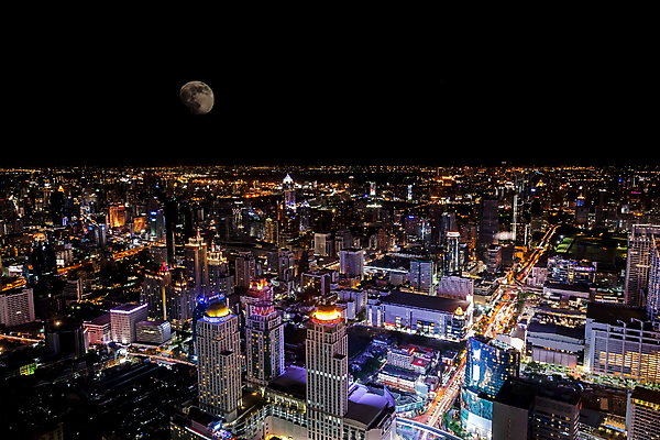 포토 JPG 해외이미지 산업 아시아 건축양식 태국 하늘 거리 사람없음 건물 금융 파란색 빛 도시풍경 세계 우주 탑 고층빌딩 놀람 보름달 달 도시 도심 야간 속도 방콕 바쁨 엽서 코스모폴리탄 해외포토 자연요소 건축물 건축 감정 나라 컬러 표정 풍경 빌딩 경제 칵테일 편지 파일형식 이미지허브
