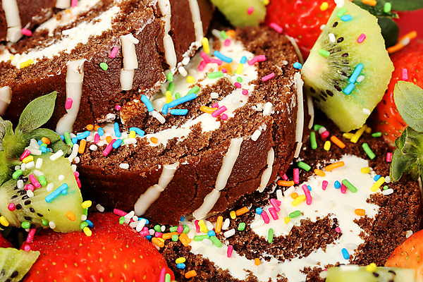 포토 JPG 해외이미지 음식 조각 백그라운드 과일 딸기 디저트 키위 사람없음 장식 컬러풀 파티 케이크 초콜릿 얼음 빵집 대접 신선 달콤 맛 설탕 크림 슬라이스 롤 토핑 코코아 브라우니 페스츄리 해외포토 자연요소 음료 빵 컬러 컨셉 이벤트 상점 파일형식 이미지허브