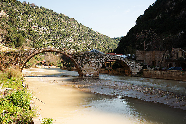 포토 JPG 해외이미지 중동 건축양식 사람없음 건물 물 강 계곡 손상 세계문화유산 중세 동굴 버리기 아치 천연기념물 석회암 수도교 아랍어 옛날 해외포토 자연요소 건축물 건축 나라 컨셉 모션 문화재 암석 다리_건축물 역사 파일형식 이미지허브