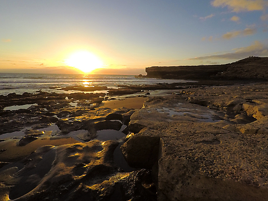 포토 JPG 해외이미지 라이프스타일 모래 스포츠 파도 바다 섬 여행 백그라운드 오렌지 자연 휴가 사람없음 야외 물 파란색 컬러풀 태양 반사 일출 맑음 일몰 놀람 폭포 액체 황금 땅 그림 장면 내추럴 이국적 파라다이스 수평선 해외포토 자연요소 감정 컬러 과일 날씨 표정 생활 노을 생태계 파일형식 이미지허브