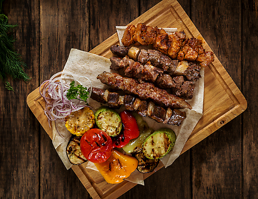 포토 JPG 해외이미지 접시 음식 조각 백그라운드 토마토 채소 탁자 표면 양파 쟁반 마늘 육류 요리 사람없음 목재 갈색 식사 어둠 소고기 튀김 시골 소시지 맛 그릴 널 정상 상추 바비큐 자르기 굽기 허브 준비 정사각형 슬라이스 케밥 주키니 개조 해외포토 도형 나무 식물 식기 컬러 가구 컨셉 식재료 재료 모션 주방용품 가공식품 구이 파일형식 이미지허브