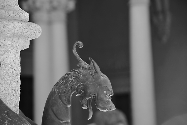 포토 JPG 해외이미지 동물 직업 전통 유럽 종교 문화 조각 여행 백그라운드 건축양식 하늘 지붕 창조 미술 사람없음 건물 장식 단어 빛 세계 조각상 성당 교회 검은색 프랑스 흰색 용 도시 역사 보호 악마 천연기념물 프랑스어 고딕 옛날 혼자 파리(프랑스) 해외포토 문자 건축물 건축 나라 컬러 컨셉 종교건축 문화예술 조형물 파일형식 이미지허브