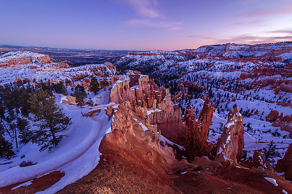 포토 JPG 해외이미지 구름 여행 겨울 하늘 국립공원 풍경 사람없음 야외 빨간색 골짜기 미국 일몰 새벽 암석 가장자리 저녁 부식 사암 지질학 해외포토 자연요소 계절 공원 교육 컬러 북아메리카 자연 노을 돌_바위 둘레 야간 파일형식 이미지허브