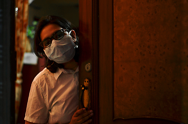 포토 JPG 해외이미지 직업 1 응시 여자 백그라운드 실내 건강 병원 한명 안전 성인 고통 간호사 의사 흰색 보호 질병 무서움 인도인 예방 감염 전염 부름 조심 긴장 기어 고립 답변 돌봄 인플루엔자 해외포토 외국인 시선 감정 컬러 컨셉 의학 모션 사람 동양인 내부 의료진 바이러스 파일형식 이미지허브