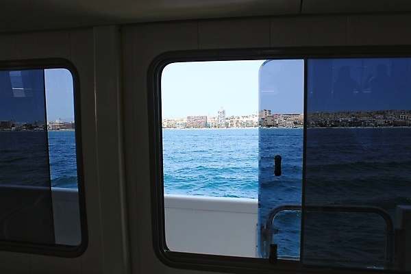 포토 JPG 해외이미지 전통 유럽 파도 바다 여행 건축양식 창문 자연 하늘 휴가 거리 주택 항해 파노라마 사람없음 야외 건물 물 파란색 컬러풀 뷰티 여행객 마을 신선 보트 스페인 보호 지중해 그림 타운 알리칸테 파라다이스 해외포토 자연요소 건축물 건축 나라 컬러 컨셉 배_교통 촬영기법 사람 도시 생태계 파일형식 이미지허브