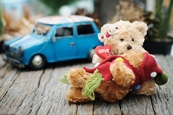 포토 JPG 해외이미지 나무 드레스 행복 여행 백그라운드 곰 가족 베개 키스 따뜻함 발렌타인데이 이야기 선물 사랑 앉기 사람없음 목재 빨간색 초록색 빛 치마 장난감 태양 자전거 검은색 목도리 수확 하트 달콤 승차 전화기 활 주기 마법 미니 블러 옛날 해외포토 자연요소 모양 식물 동물 잡화 옷 감정 컬러 농업 재료 포유류 관계 침구 모션 데이이벤트 하의 바이크 맛 애정표현 파일형식 이미지허브