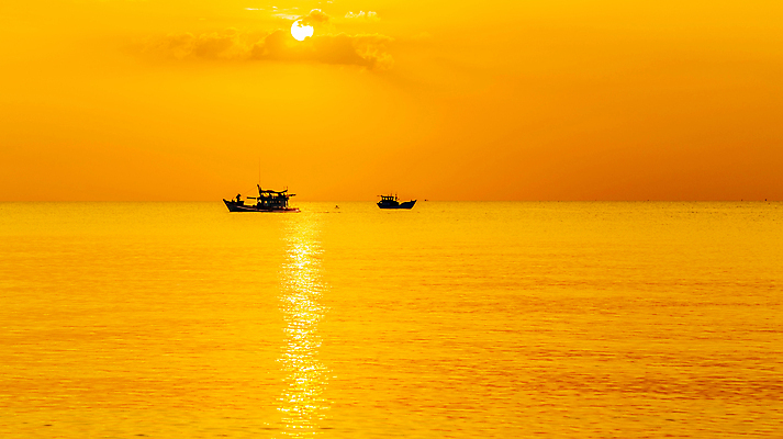 포토 JPG 해외이미지 여행 백그라운드 오렌지 자연 조류 하늘 아침 낚시 날씨 추상 항해 파노라마 사람없음 야외 물 빛 태양 뷰티 우주 일출 황혼 일몰 자유 어선 보트 황금 야간 함선 장면 낚시꾼 천국 웅장함 수평선 해외포토 주간 자연요소 동물 컨셉 무늬 배_교통 과일 레저 촬영기법 노을 생태계 파일형식 이미지허브