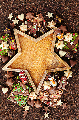 포토 JPG 해외이미지 기념일 크리스마스 사탕 사람없음 세로 컬러풀 크리스마스트리 산타클로스 초콜릿 축제 마음 대접 달콤 맛 해외포토 컬러 컨셉 디저트 이벤트 파일형식 이미지허브